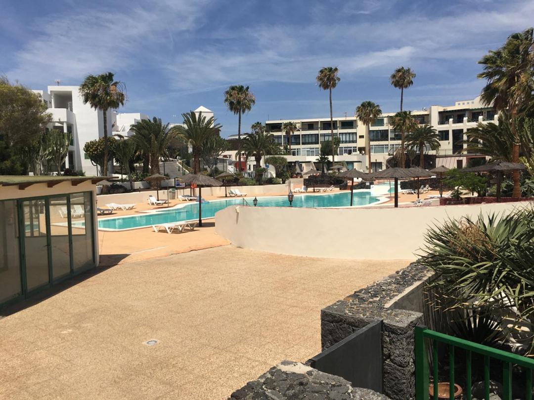 Bungalow Goa Pool View, Playa Roca Residence Sea Front Access - Free Ac - Wifi Costa Teguise Ngoại thất bức ảnh